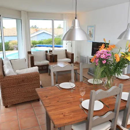 Attractively Furnished With Private Pool In D'olonne * Château-dʼOlonne