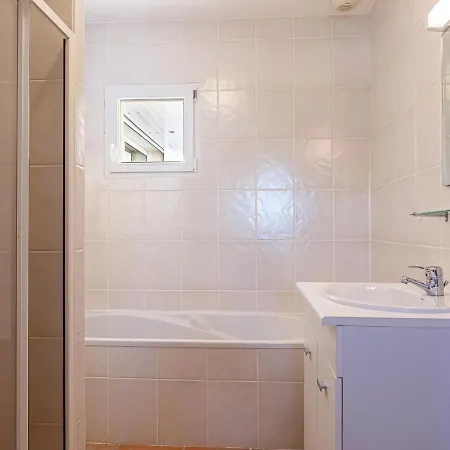 Villa Attractively Furnished With Private Pool In D'olonne *