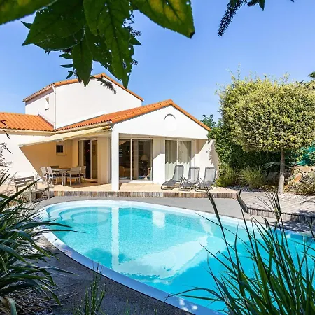 Attractively Furnished With Private Pool In D'olonne * Château-dʼOlonne